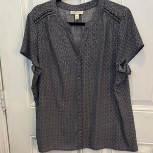 Dana Buchman Black and White Patterned Blouse